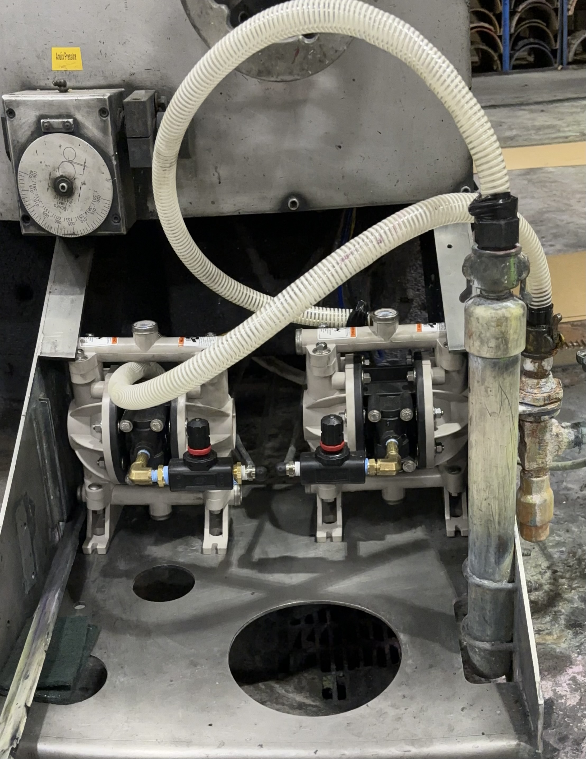 Dual diaphragm ink pumps installed in print unit